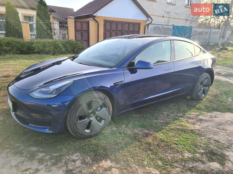 Седан Tesla Model 3 2021 в Харкові фото Седан Tesla Model 3 2021 в Харкові
