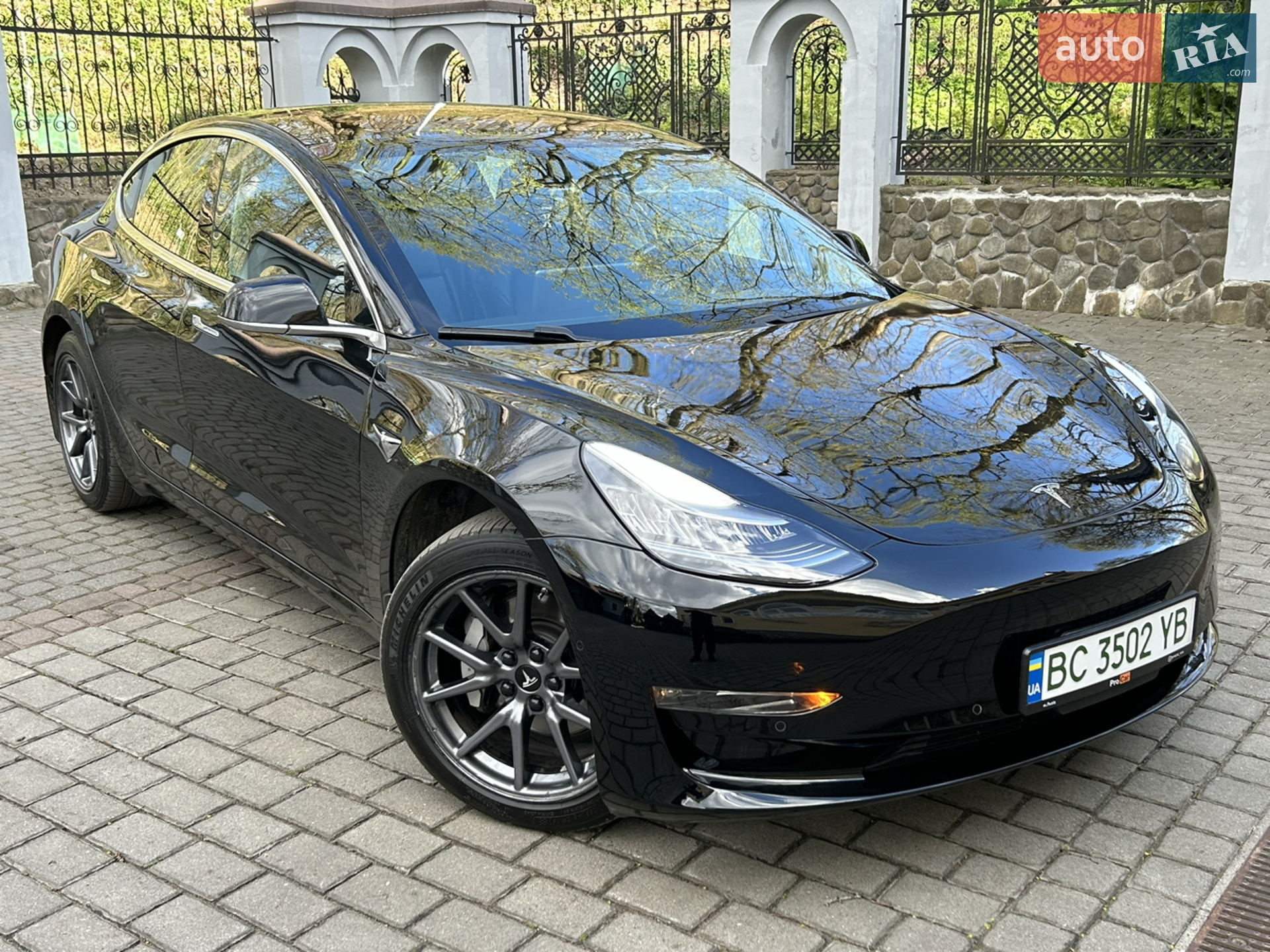 2018 Tesla Model 3 - фото 1