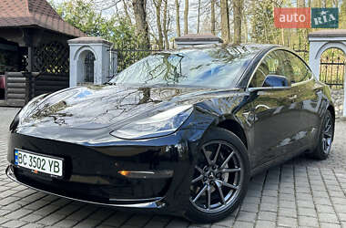 Седан Tesla Model 3 2018 в Львові