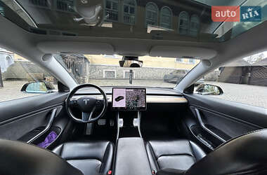 Седан Tesla Model 3 2018 в Львові