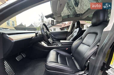 Седан Tesla Model 3 2018 в Львове