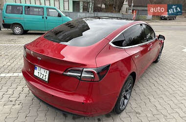 Седан Tesla Model 3 2018 в Чернівцях