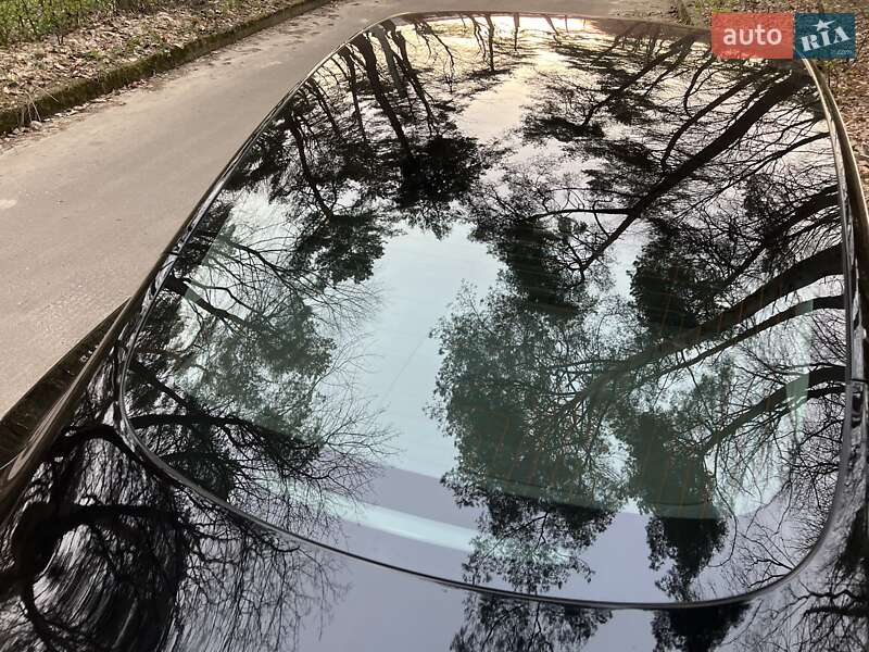Седан Tesla Model 3 2019 в Львове