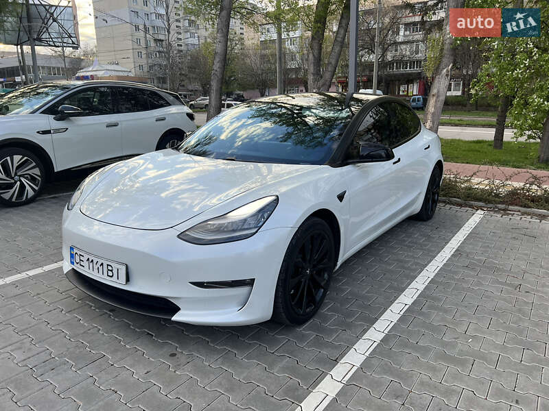 Tesla Model 3 2020