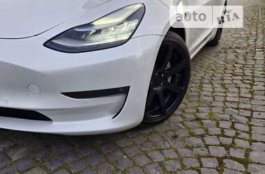 Седан Tesla Model 3 2019 в Николаеве