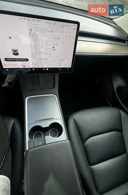 Седан Tesla Model 3 2022 в Києві