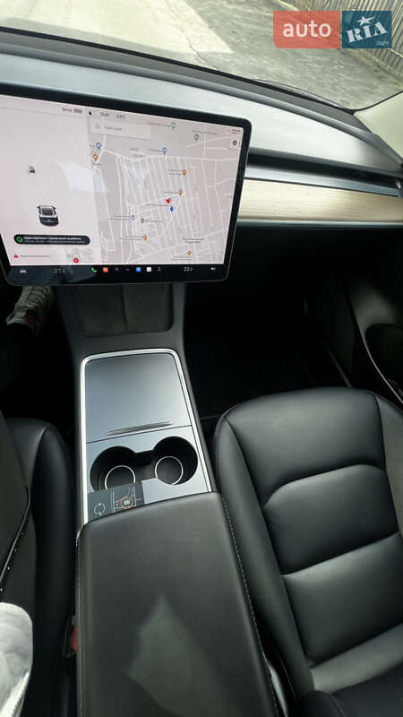 Седан Tesla Model 3 2022 в Киеве