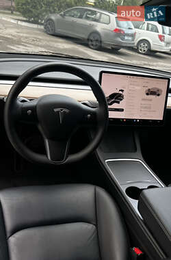 Седан Tesla Model 3 2022 в Києві