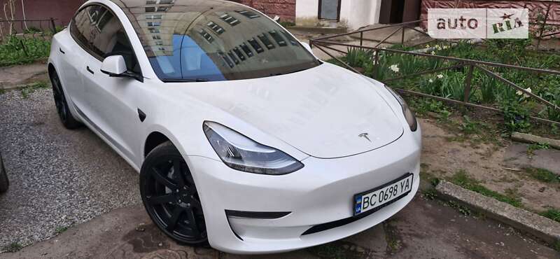 Седан Tesla Model 3 2019 в Николаеве