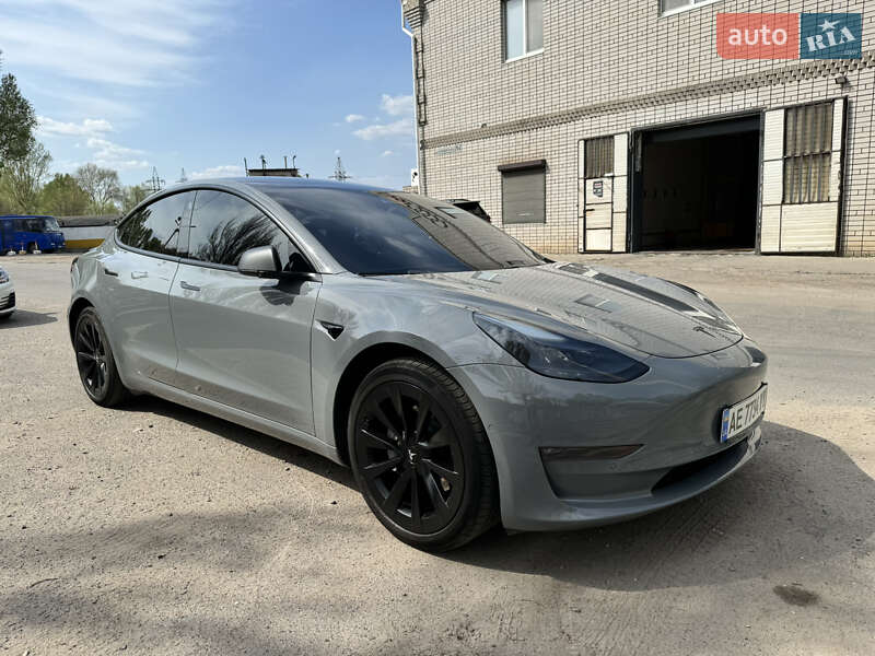 Седан Tesla Model 3 2021 в Днепре