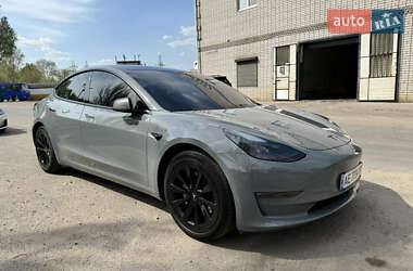 Седан Tesla Model 3 2021 в Днепре