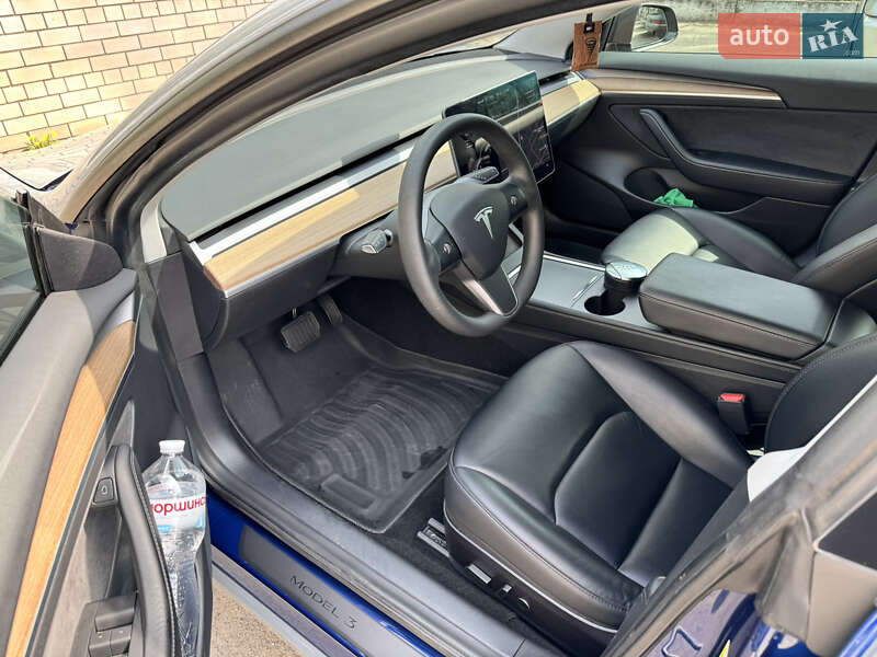 Седан Tesla Model 3 2021 в Днепре