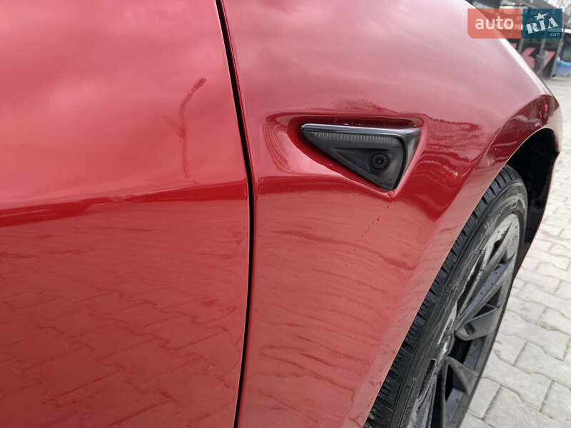 Седан Tesla Model 3 2021 в Львове