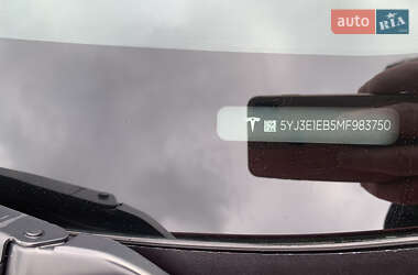 Седан Tesla Model 3 2021 в 
