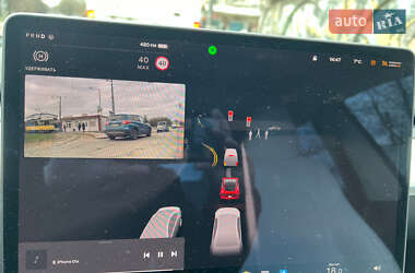 Седан Tesla Model 3 2021 в 