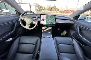 Седан Tesla Model 3 2021 в 