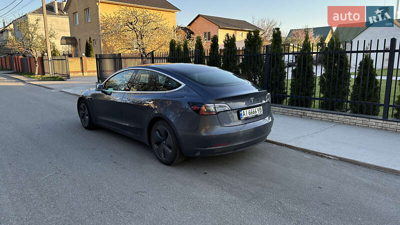Седан Tesla Model 3 2020 в Киеве