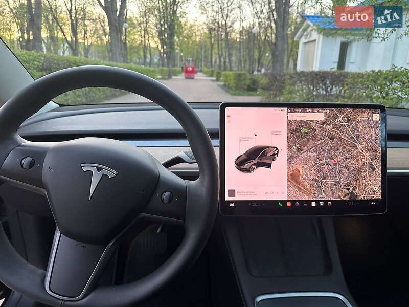 Седан Tesla Model 3 2022 в Києві