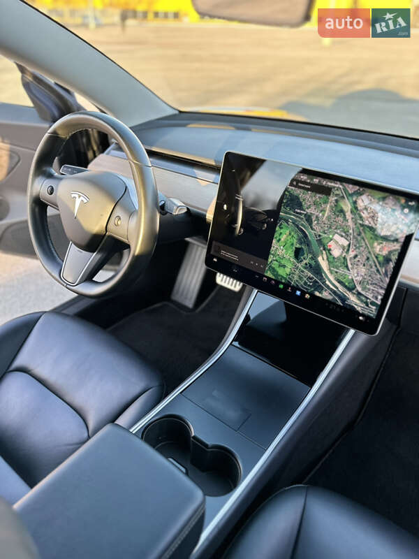 Седан Tesla Model 3 2019 в Киеве фото 12 Седан Tesla Model 3 2019 в Киеве