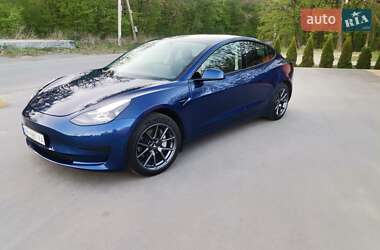 Седан Tesla Model 3 2021 в Виннице
