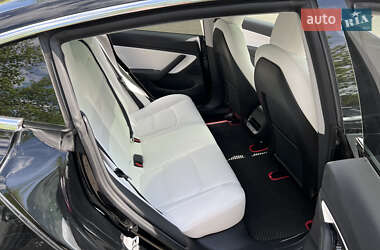 Седан Tesla Model 3 2019 в Киеве