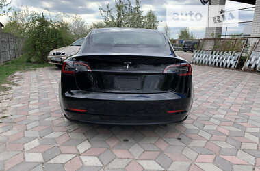 Седан Tesla Model 3 2023 в Борисполе
