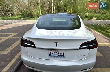 Седан Tesla Model 3 2018 в Днепре