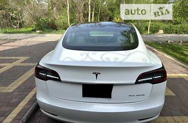 Седан Tesla Model 3 2018 в Днепре