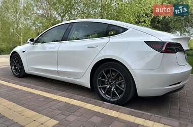 Седан Tesla Model 3 2018 в 
