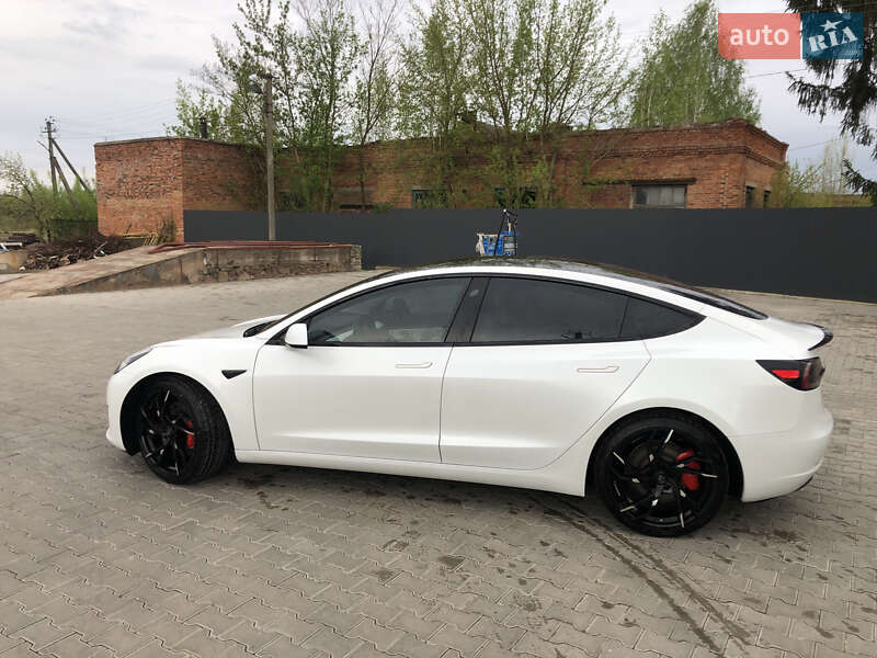 Седан Tesla Model 3 2019 в Хорошеве