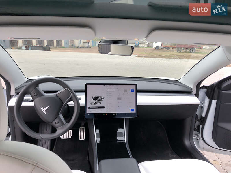 Седан Tesla Model 3 2019 в Хорошеве