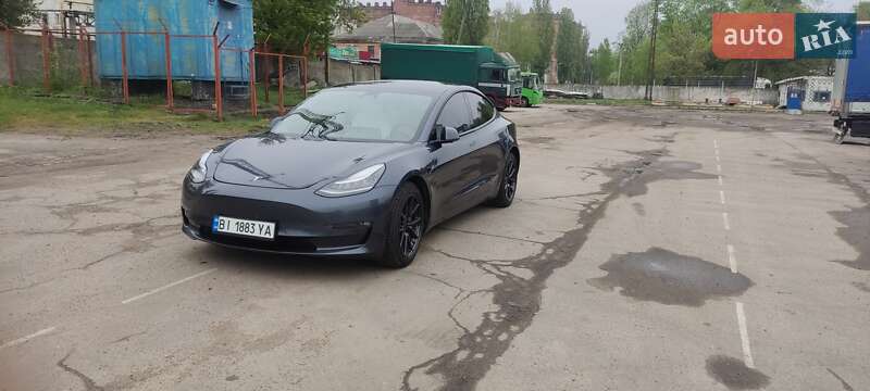 Седан Tesla Model 3 2020 в Полтаве