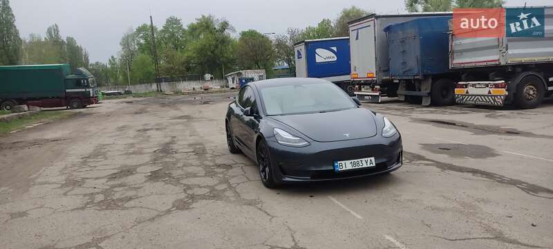 Седан Tesla Model 3 2020 в Полтаве