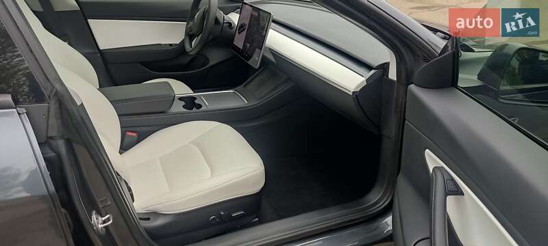 Седан Tesla Model 3 2020 в Полтаве