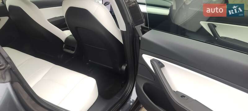 Седан Tesla Model 3 2020 в Полтаве