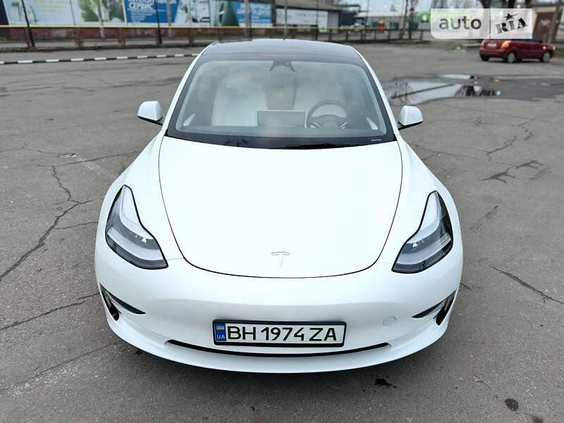 Седан Tesla Model 3 2022 в Одессе