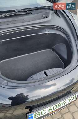 Седан Tesla Model 3 2018 в Львове