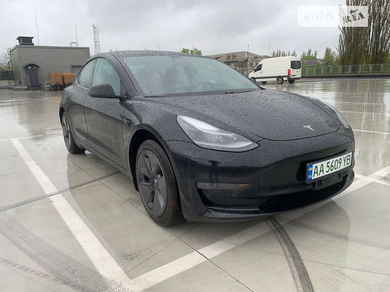 Tesla Model 3 2021