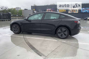 Седан Tesla Model 3 2021 в Киеве