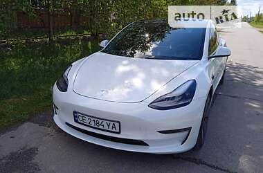 Седан Tesla Model 3 2022 в Чернівцях