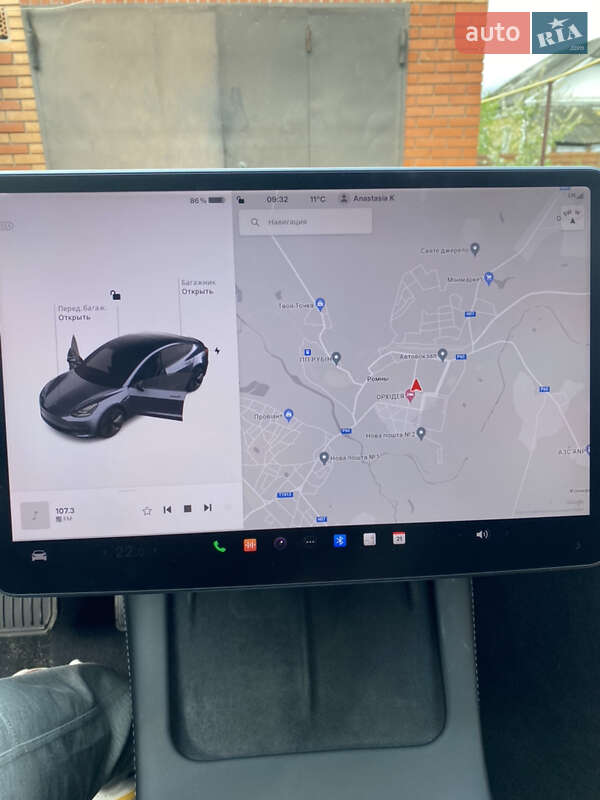 Седан Tesla Model 3 2022 в Ромнах