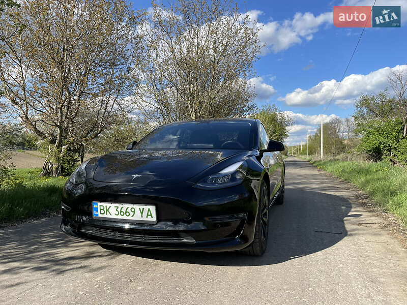 Tesla Model 3 2021