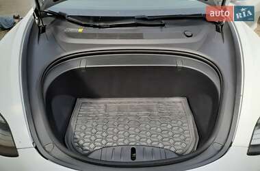 Седан Tesla Model 3 2018 в Запорожье