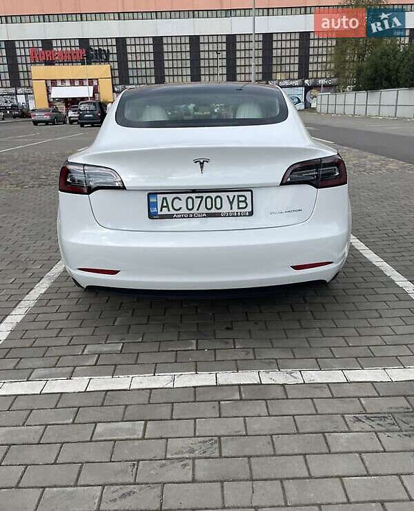 Седан Tesla Model 3 2020 в Киеве фото 6 Седан Tesla Model 3 2020 в Киеве