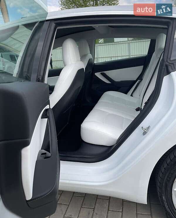 Седан Tesla Model 3 2020 в Киеве фото 16 Седан Tesla Model 3 2020 в Киеве