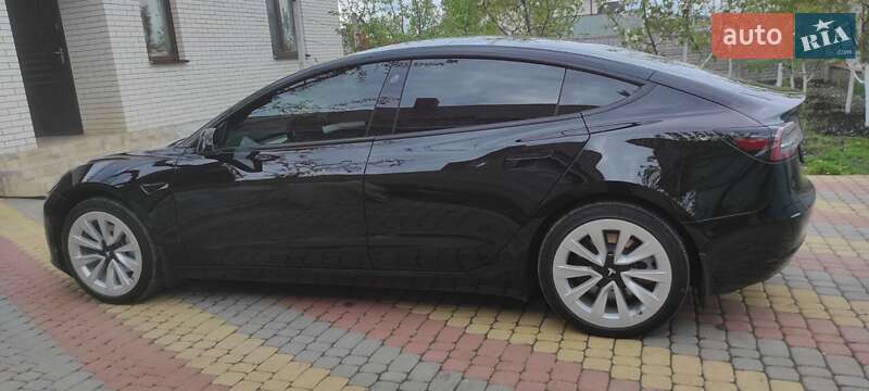 Седан Tesla Model 3 2021 в Виннице