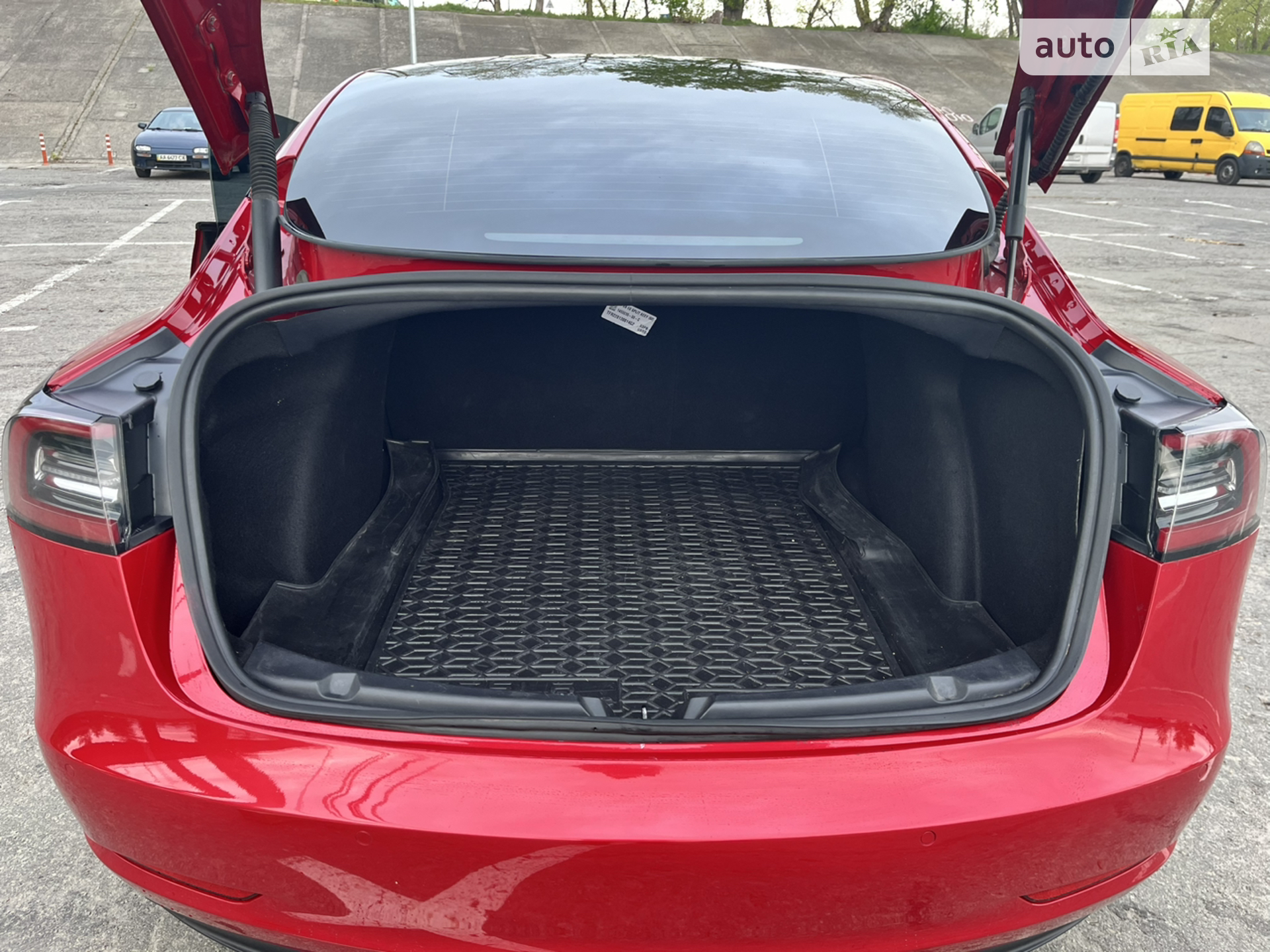 2022 Tesla Model 3 - мініатюра 32