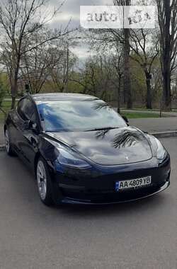Седан Tesla Model 3 2022 в Чернигове