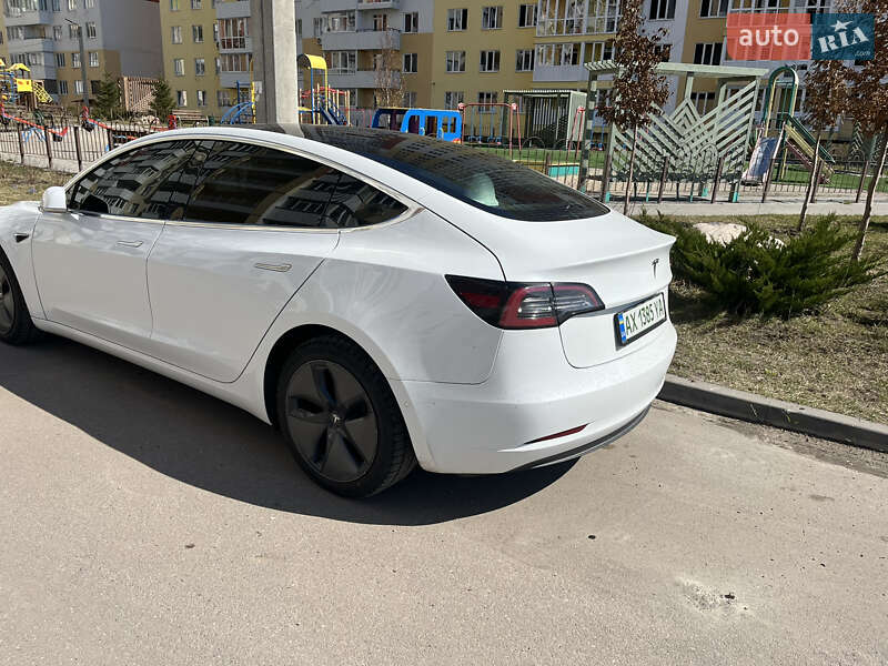 Седан Tesla Model 3 2019 в Харкові