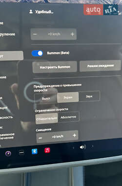 Седан Tesla Model 3 2021 в Киеве